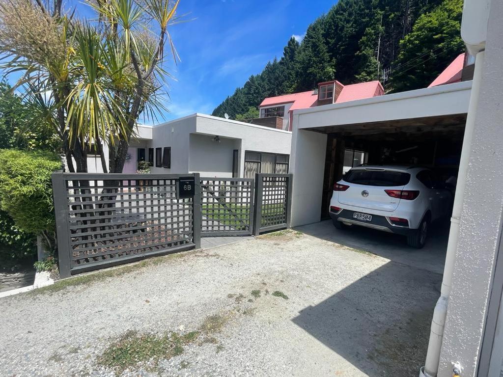 Queenstown Retreat Екстер'єр фото